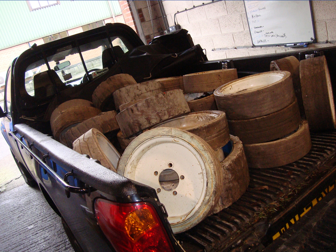 Damaged wheels to be repaired and rebounded